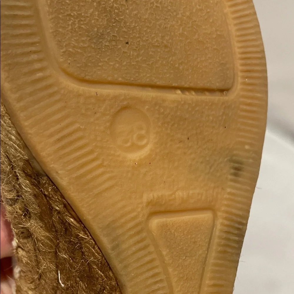 Burberry elegant espadrilles